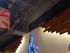 -何师烧烤·小龙虾·江湖川菜·精酿啤酒(成温店)