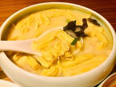 上汤虾仁鲜腐竹-禾珍珠家常小馆(河南博物院店)