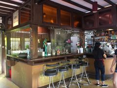 -Dash Teak House