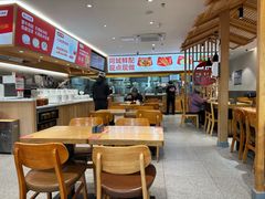 -南城香·饭香串香馄饨香(青年路店)