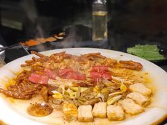 -冰冰龙虾·江湖菜·花园江景餐厅