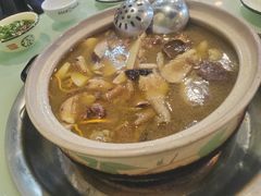 -杨记山珍鸡煲菌汤锅
