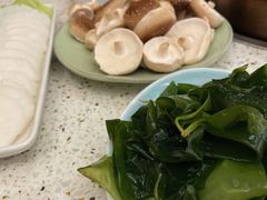 鲜活菌菇棒-椰子营·椰子鸡火锅(万象里店)