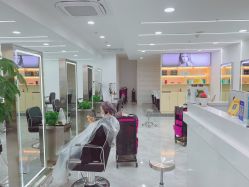 -Coo Hair salon