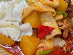 大盘鸡自带皮带面-贯贯吉·清真餐厅(浙江中路店)