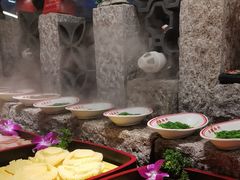 -四囍码头海鲜烧烤自助火锅(外滩南京东路悦荟广场店)