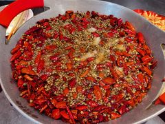 -金鱼盆32年水煮鱼·18秒辣椒炒肉(京西大悦城店)
