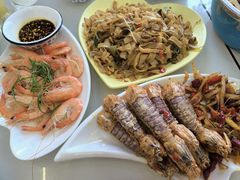 -覃记海鲜美食餐厅