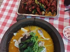 -九门寨石锅鱼烤鱼