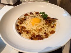 -Chom Cafe and Restaurant