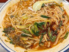 小锅米线-蔼若春.传承云南菜(金碧公园店)