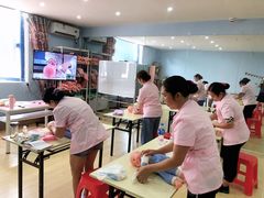 -天鹅到家·保姆月嫂育儿嫂(朝阳店)
