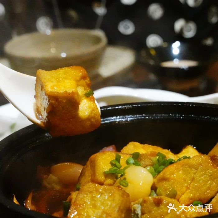 小酒肆·老茶馆石锅土豆腐煲图片