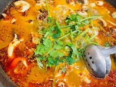 -灶知轩湘西石锅鱼(万佳广场店)