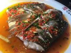 老坛剁椒蒸有机鱼头-举炊·寻湘记·新鲜现炒(临平西子国际店)