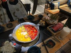 -湊湊火锅·茶憩(南京东路悦荟店)