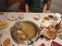 -左庭右院鲜牛肉火锅(环球港店)
