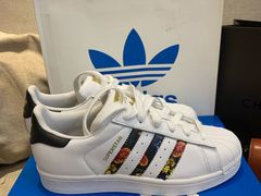 -阿迪达斯(武林银泰三叶草店)