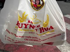 -Bánh Mì Huynh Hoa