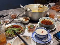 金牌花胶浓汤鸡煲-禄婶鸡煲·打边炉