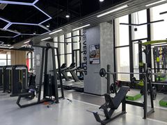 -跃动游泳健身俱乐部(新华传媒店)
