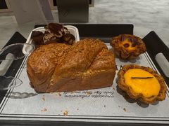 -HOT CRUSH趁热集合·现烤面包(上海环球港店)
