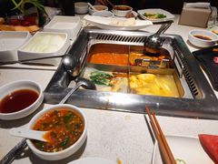 -海底捞火锅鲜切牛肉主题店(长寿路店)