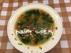 青菜汤-船屋葡国餐厅
