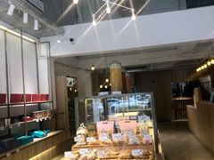 -顶东面包花园·生日蛋糕(世博店)