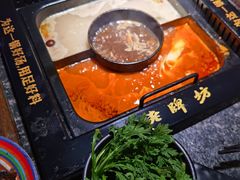 -老牌坊云南鱼豆花火锅(哈西万达店)