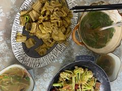 -天天向上素食餐厅(五台山店)