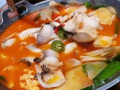 思茅酸汤鱼片-老滇山寨•云南特色菜•地方菜•民族风情歌舞表演(金碧店)