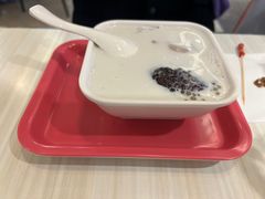 -满记甜品(优客百盛店)