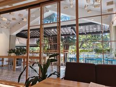 -猫的天空之城概念书店(束河店)