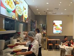 -小杨生煎(金山百联购物中心3楼店)