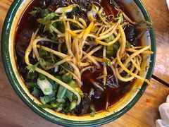-拈签一笑黄牛肉辣卤串串