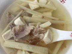酸笋豆腐汤-津品味小吃(大学湾店)