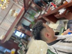 -尼特斯男士发型馆