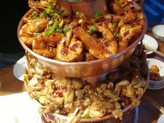 -炉小二铜锅牛蛙•川湘菜(三里屯店)