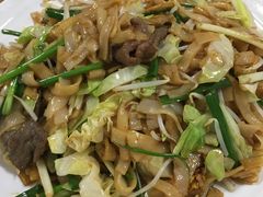 干炒牛河-华源餐厅·海鲜大排档(日月贝店)