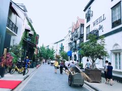 -钟书阁(松江泰晤士小镇店)