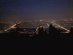 -鬼笑石后山停车场
