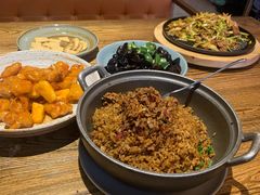 松茸酱焗肥牛饭-青年公社烤鸭(青年路店)