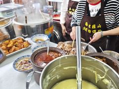 -巍山𤆵肉饵丝