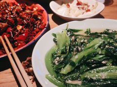 -先启半步颠小酒馆(白麓里店)