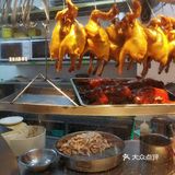 这一间客家菜顶呱呱，客似云来