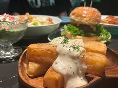 -DEEP·美式餐吧(五棵松华熙LIVE店)
