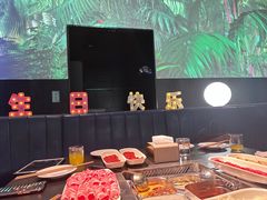 -海底捞火锅智慧餐厅(中骏世界城店)