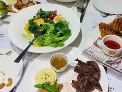 墨西哥玉米片鸡肉混合坚果沙拉-Deer Park鹿园西餐(仁恒置地广场店)