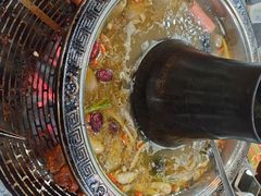 -小辣椒火盆烧烤(温泉南街店)